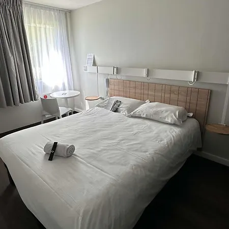 Ibis Hotel 3*