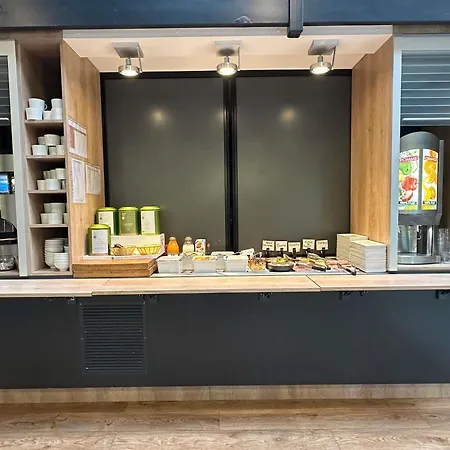 宜必思阿布维尔酒店