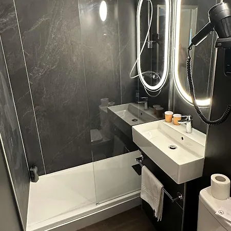 Ibis 3*