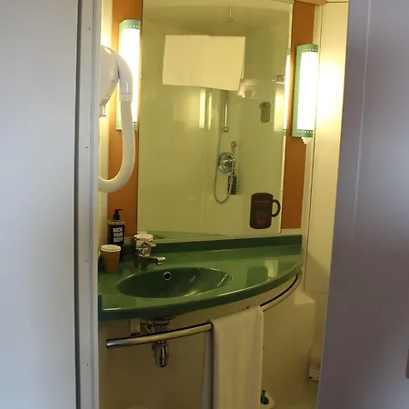 Ibis 3*