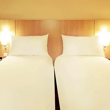 Ibis Hotel 3*