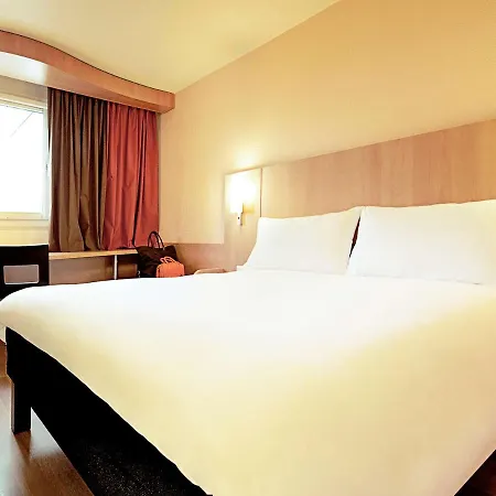 Ibis Hotel 3*